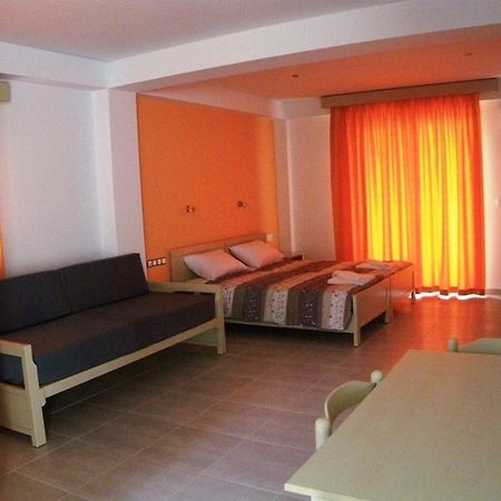 Hotel Christakis à Sidárion Extérieur photo